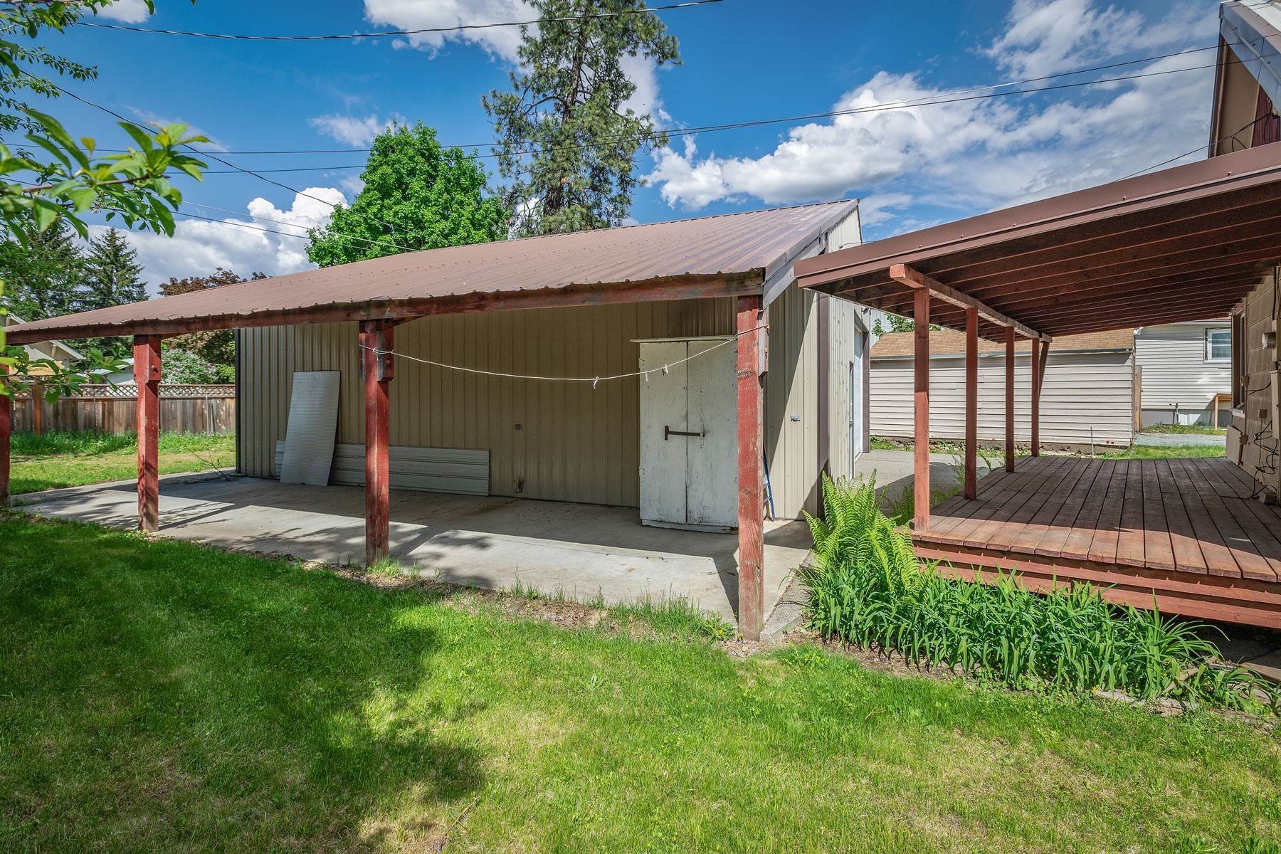 5. Single Family Homes for Sale at Home in Town with a Shop 343 E Jackson Priest River, Idaho 83856 United States