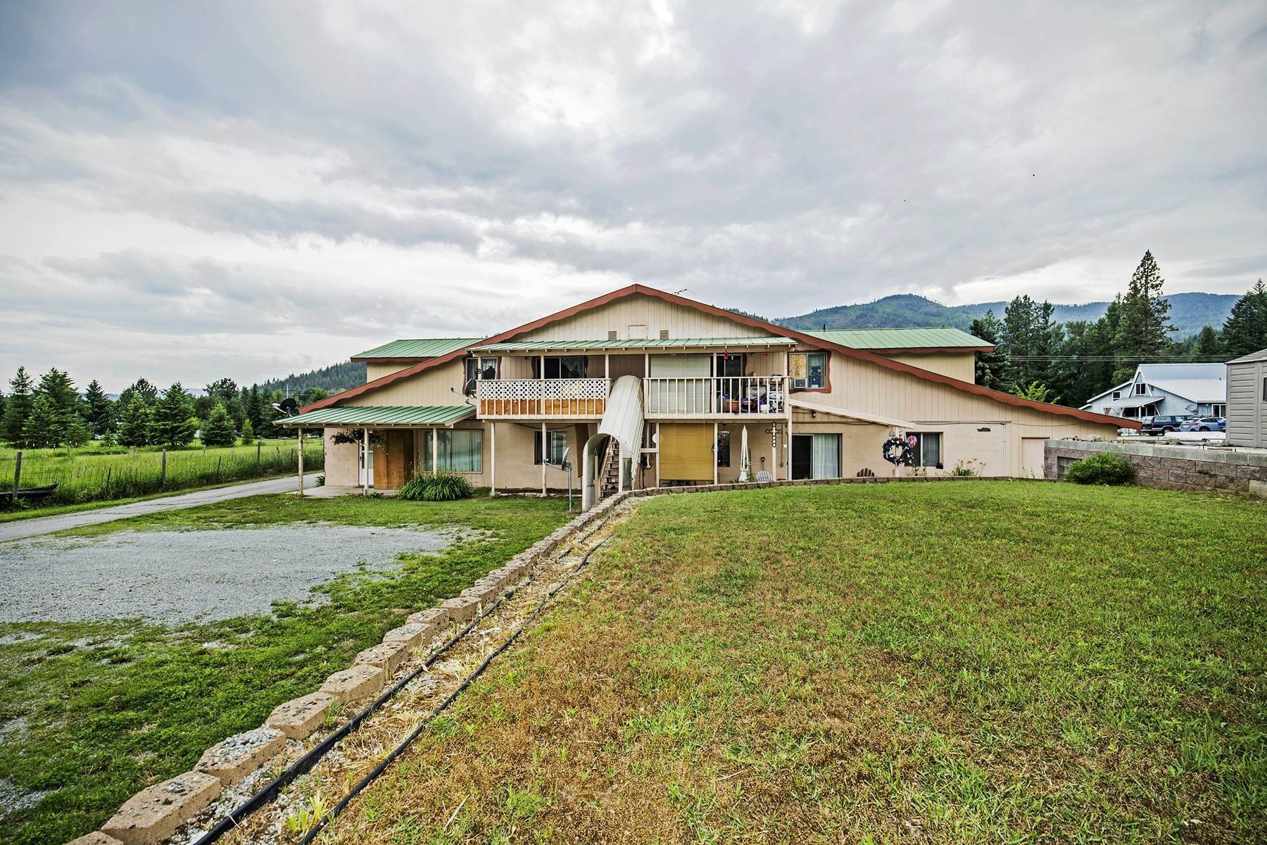 14. Multi-Family Homes for Sale at Lot 2 Whitaker Acres 566 Riley Creek Rd Priest River, Idaho 83856 United States
