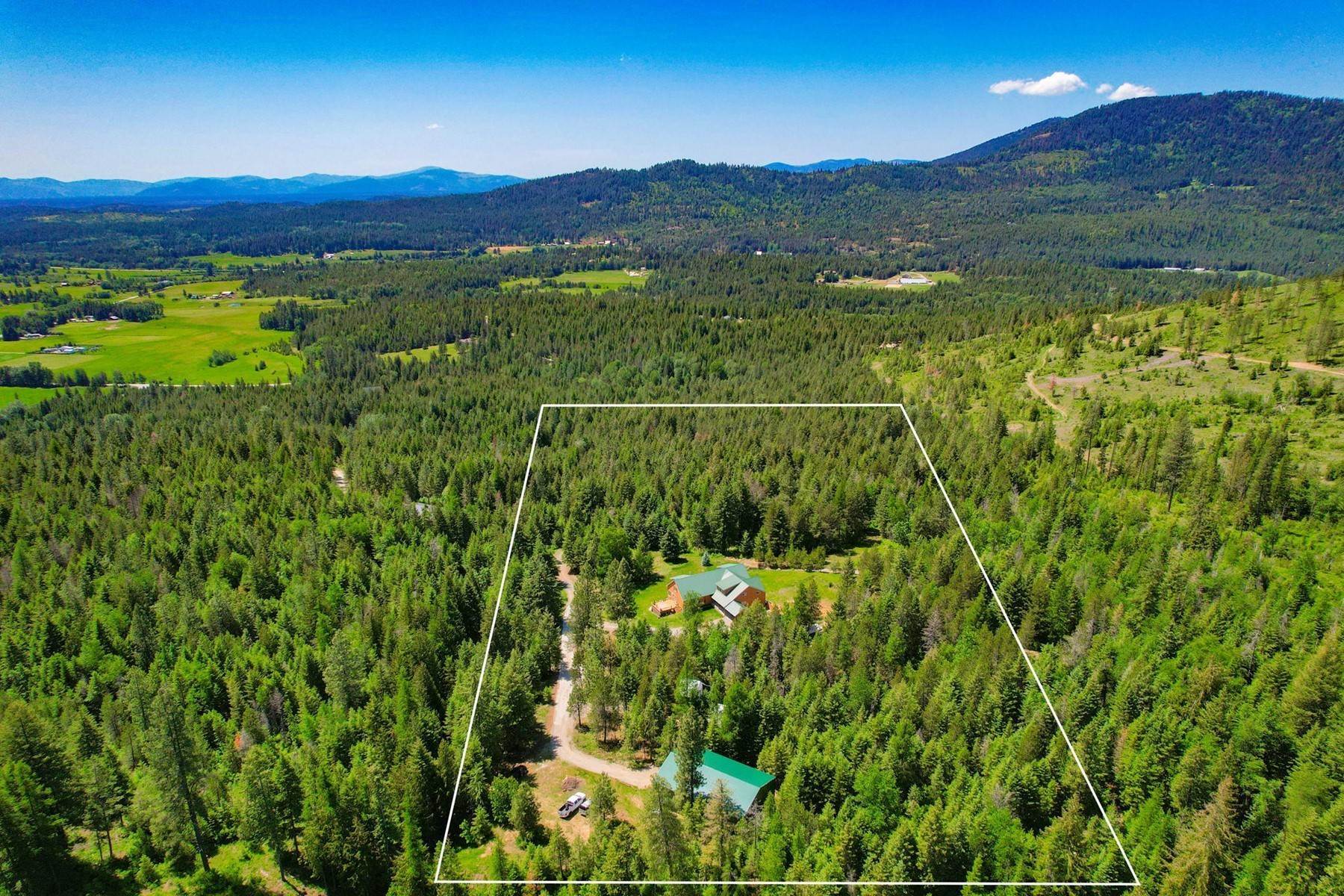 43. Single Family Homes for Sale at Tree Top Lodge 560 Homestead Hollow Careywood, Idaho 83809 United States