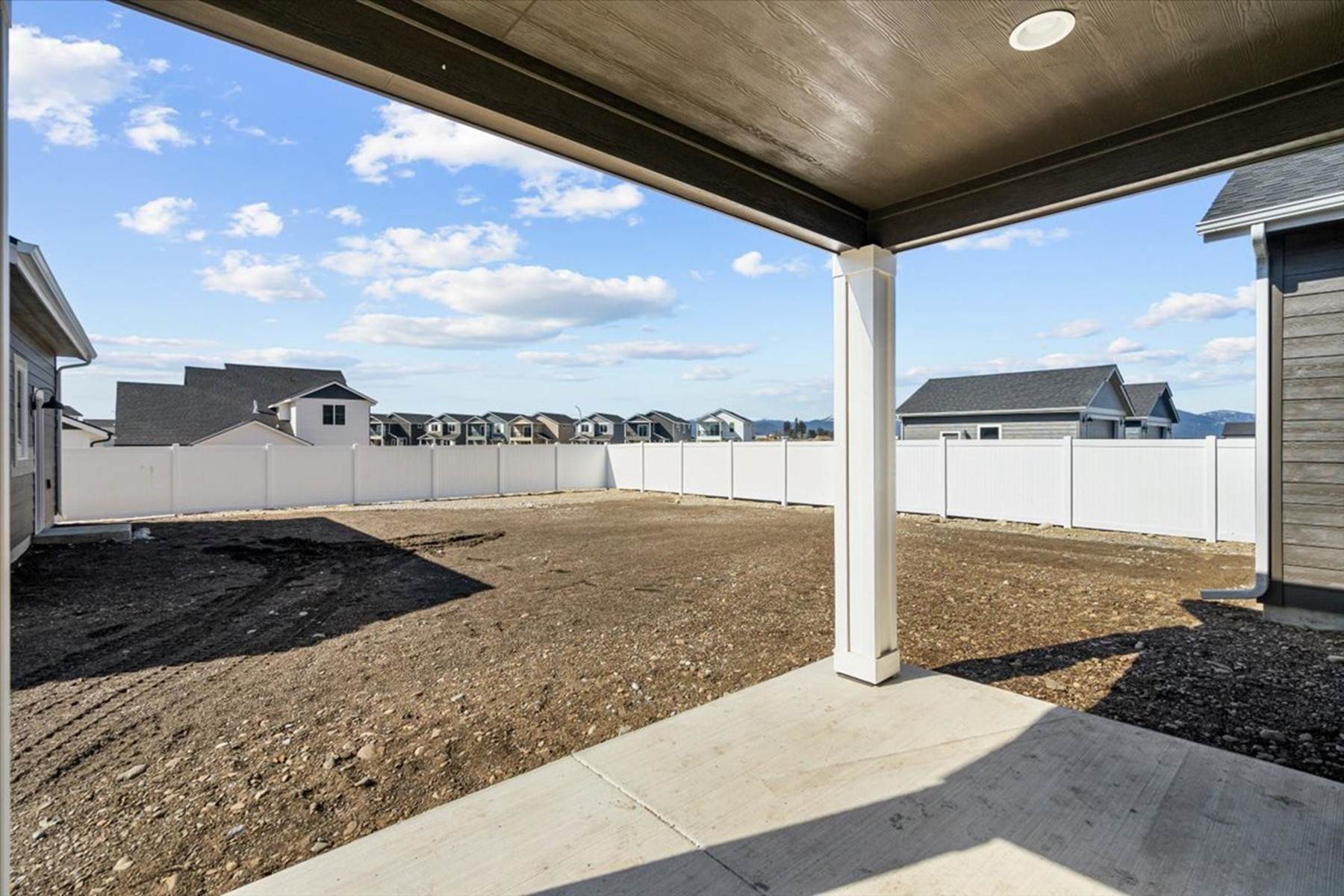 27. Single Family Homes for Sale at The Bridger w/Detached Garage 3129 Cassiopeia Post Falls, Idaho 83854 United States