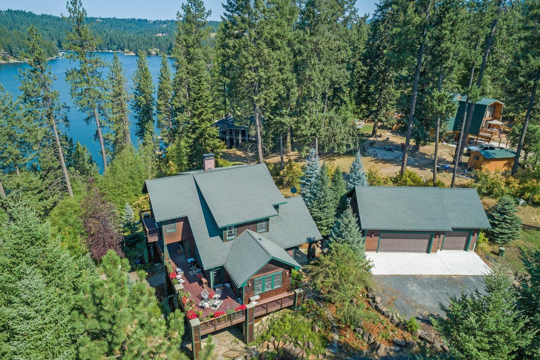 39. Single Family Homes for Sale at Rare Hayden Lake Waterfront on 1 Acre 14651 N Samhill Trail Hayden, Idaho 83835 United States