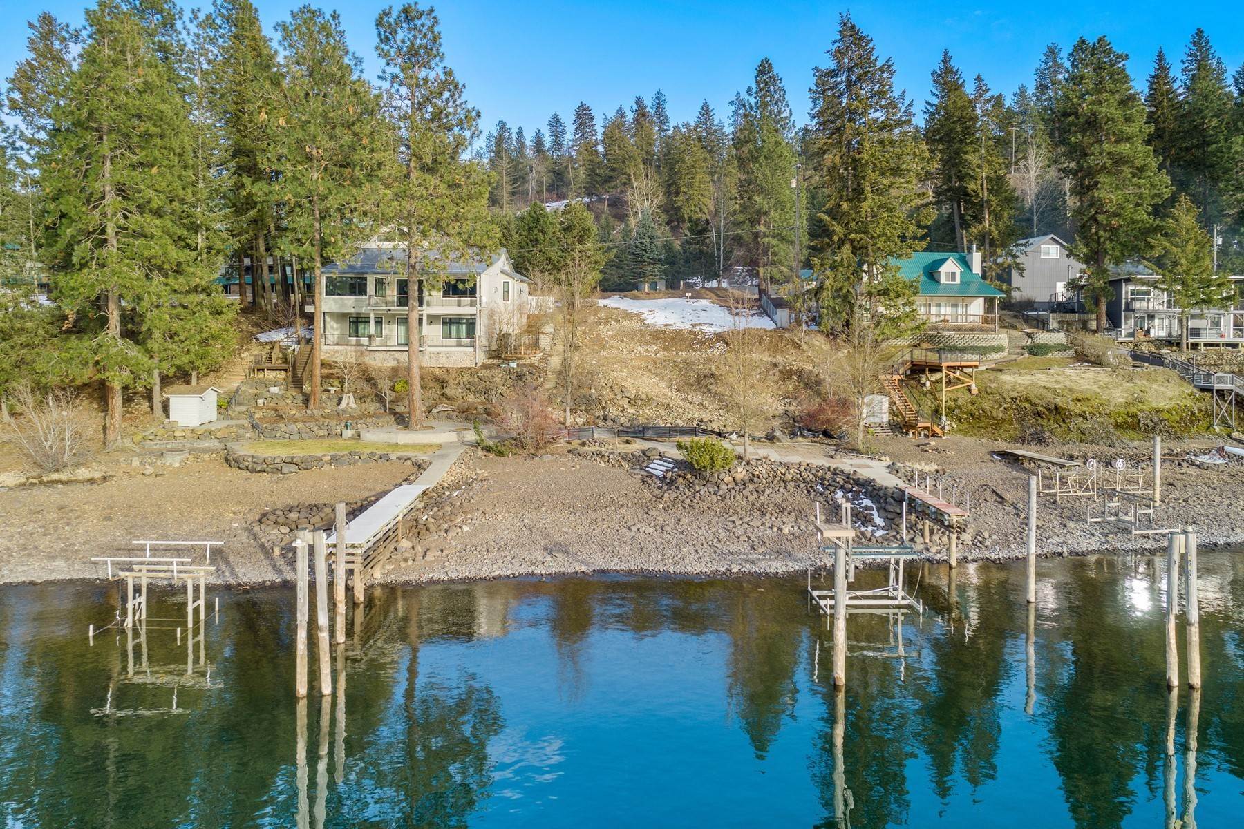 21. Single Family Homes for Sale at Modern Luxury Waterfront Living 5243 Freedom Ln Harrison, Idaho 83833 United States